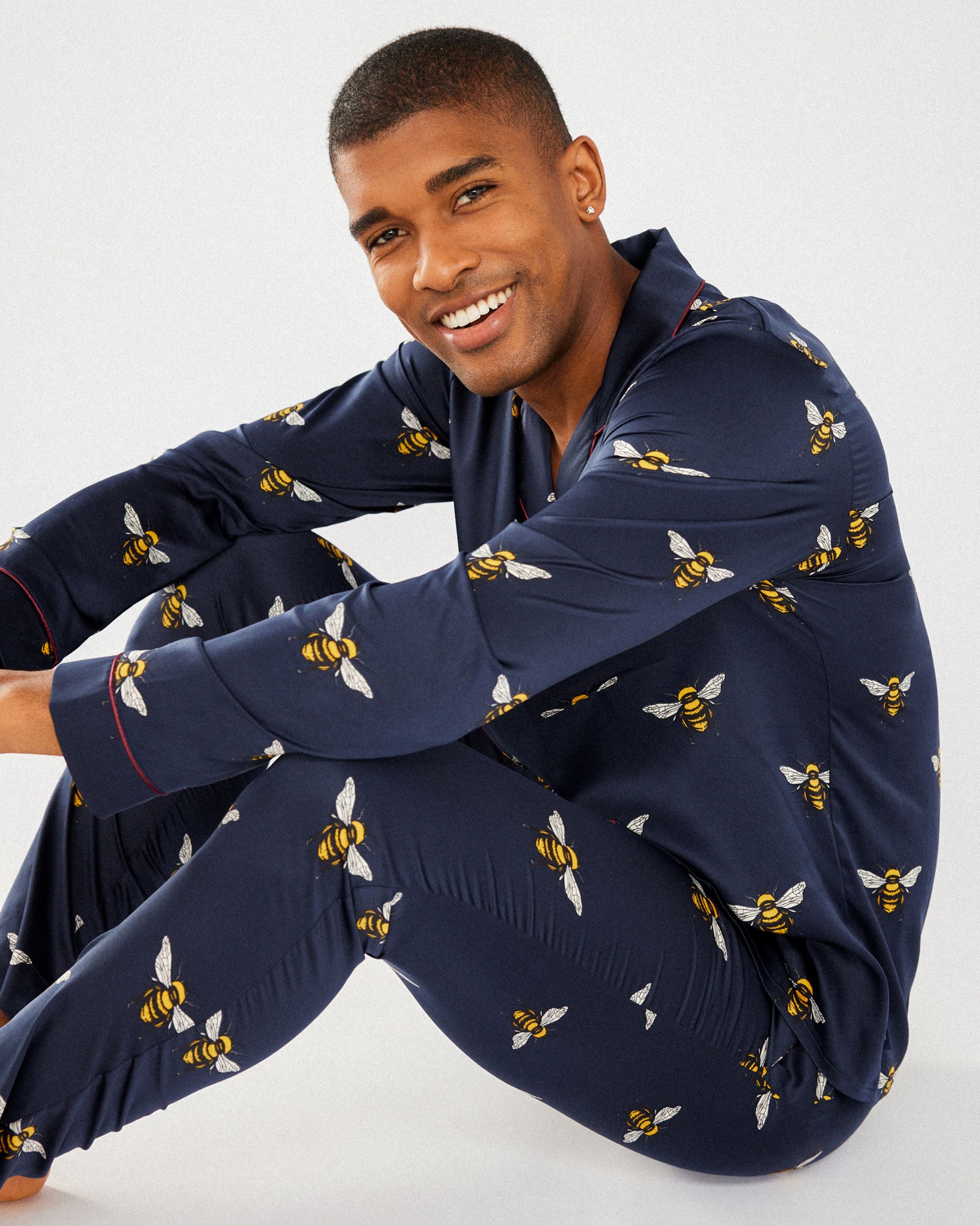 Men's Satin Navy Bee Print Long Pyjama Set – Chelsea Peers NYC