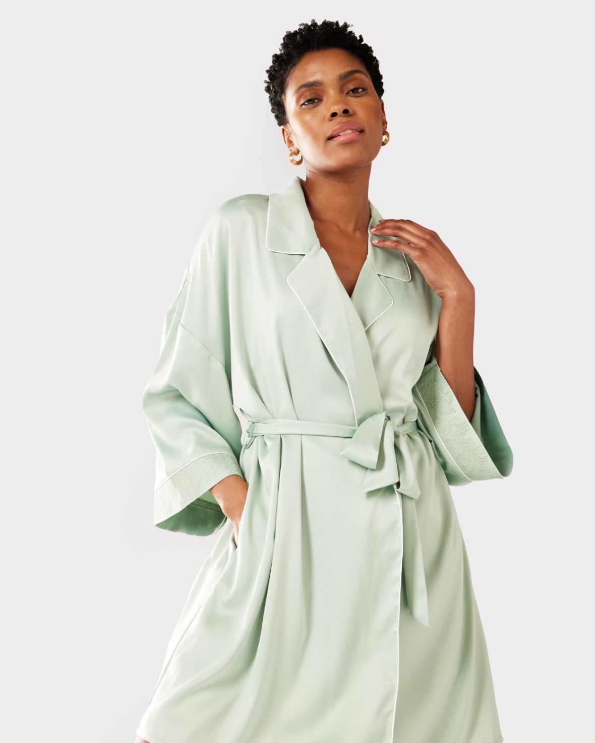 Sage Satin Lace Trim Dressing Gown – Chelsea Peers NYC